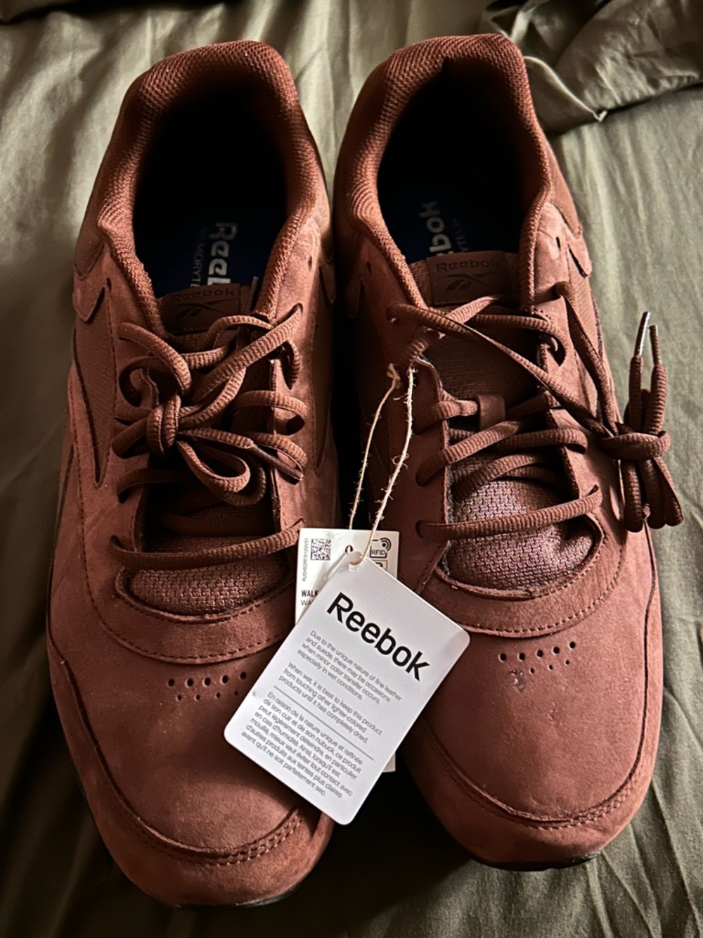 Reebok Men’s Low-Top Suede Sneakers in Rust(Size14”)